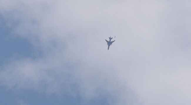 Esed rejimi kuşatmadaki kuzey Humus'a saldırıyor